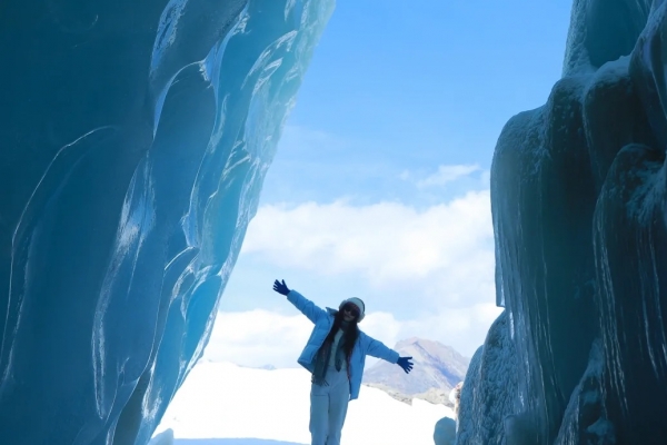 Direct Flight to Nyingchi:  Bomi Peach Blossom Valley + Laigu Glacier+Lhasa+Yamdrok Lake + EBC + Qinghai-Tibet Railway 13-Day Tour