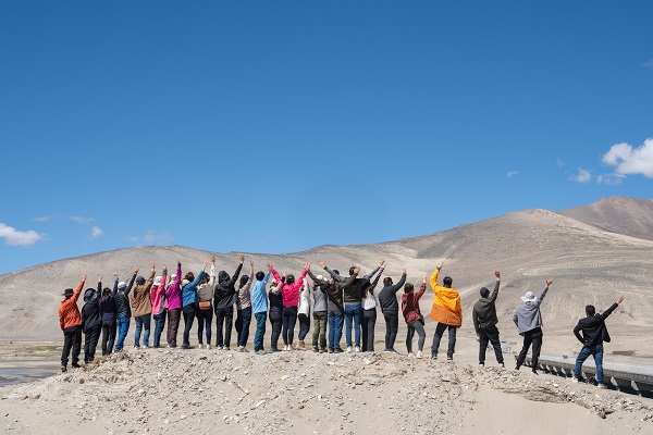 Who Should Join a Tour Group to Visit Tibet?