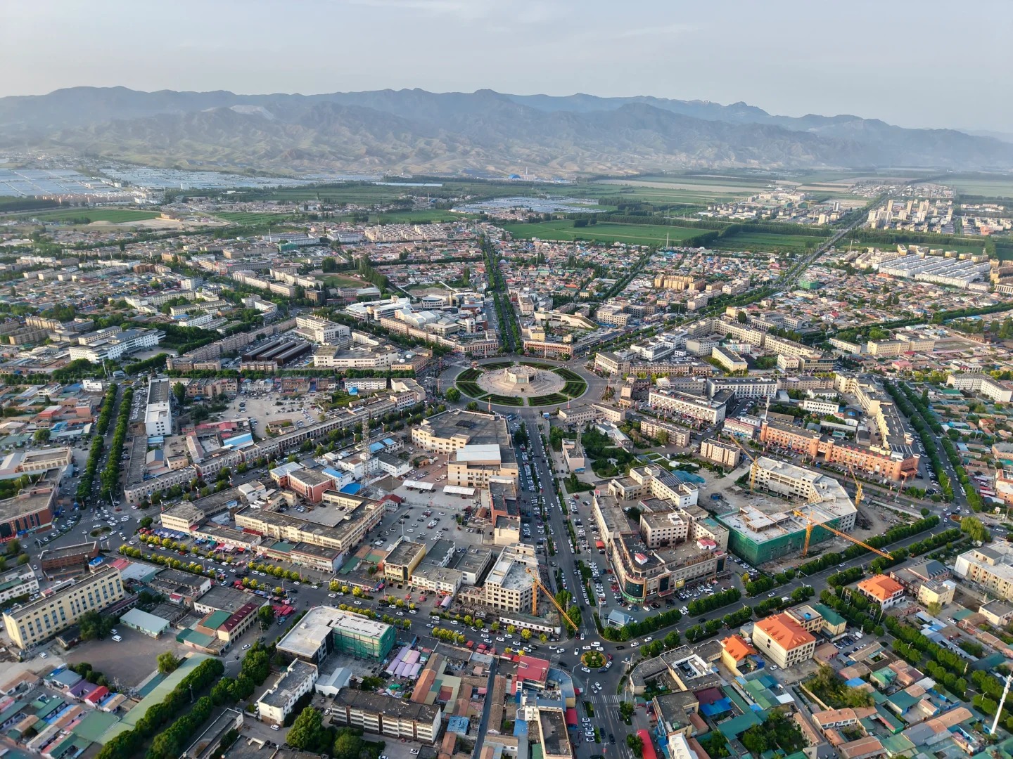 Tekes Bagua City: How a City Without Traffic Lights Stays in Perfect Order