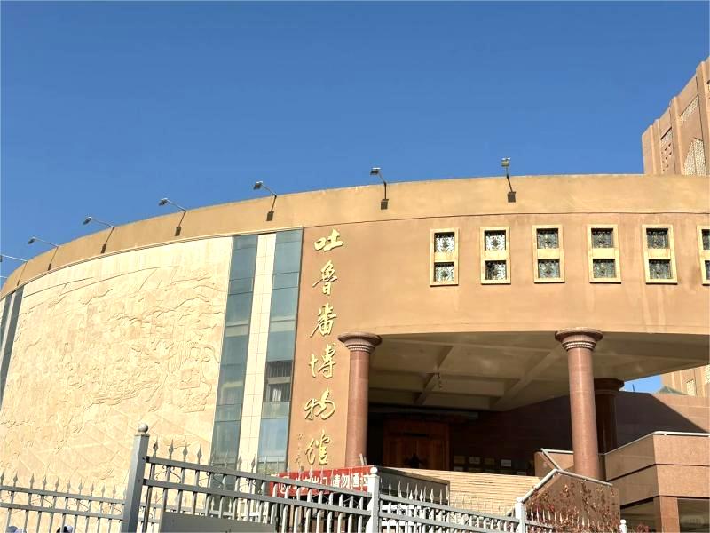 Best Places to Visit in Turpan ：Jiaohe Ancient City,Grape Valleys & Desert Wonders