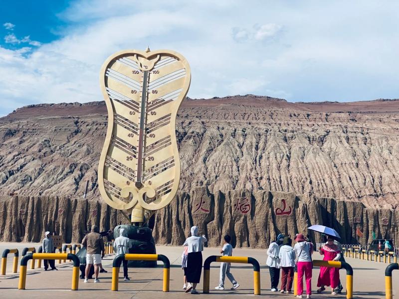 Best Places to Visit in Turpan ：Jiaohe Ancient City,Grape Valleys & Desert Wonders
