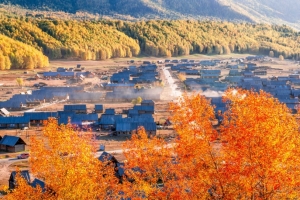 Summer vs Autumn in Xinjiang: Which Season Is Better for Travel?