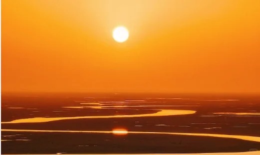 Experiencing the “Two Sunsets” and Mysterious Time Difference in XinJiang