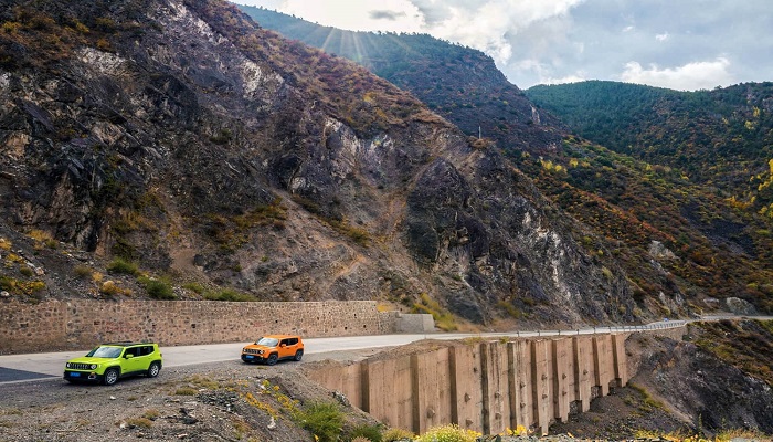 Yunnan–Tibet Highway