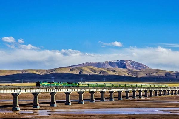 Qinghai–Tibet Train