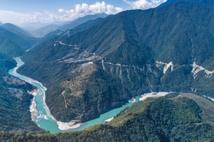 Yarlung Tsangpo River: Tibet’s Mother River and the World’s Highest Major River